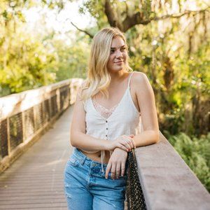 Meet your Posher, Joy